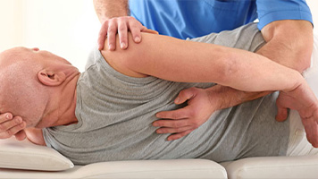 patient getting chiropractic in Oklahoma City OK