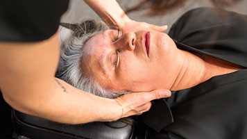 patient getting flexion distraction technique in Oklahoma City OK