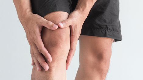 patient requiring knee pain treatment in Oklahoma City