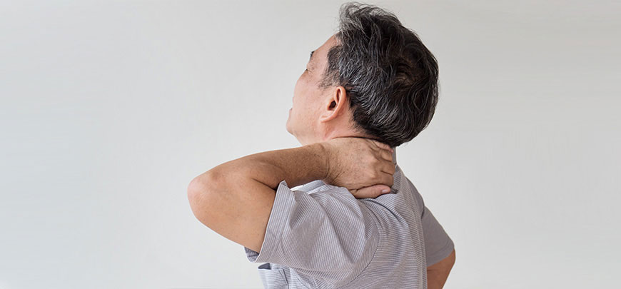 patient receiving neck pain in Oklahoma City